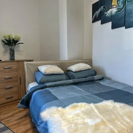 Apartment Blue Vibes - Cozy Old Town Studio Bucharest