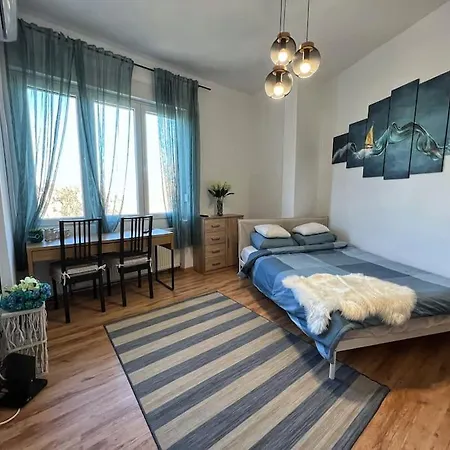 Blue Vibes - Cozy Old Town Studio Bucharest