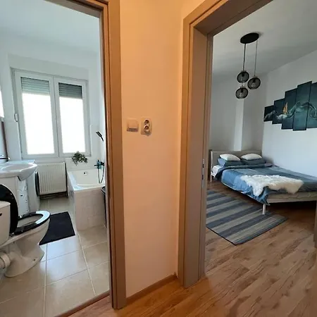Blue Vibes - Cozy Old Town Studio Apartment *